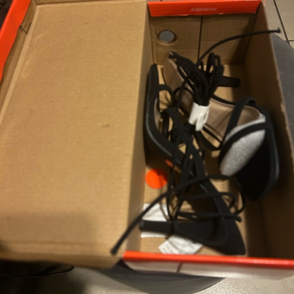 CITY CLASSIFIED WOMEN SHOES SIZE 8 1/2 COLOR BLACK - Picture 5 of 7